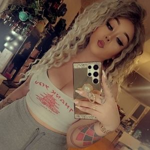 Meet your Posher, Aida